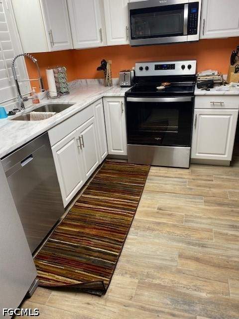 2 bedroom SingleFamilyResidence at 2647 Pine St, Matlacha, Matlacha — photo 3