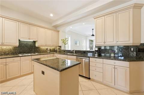2859 Tiburon Blvd E 102, Naples FL - photo 21 of 50