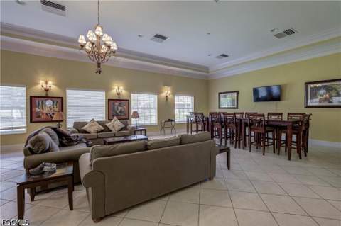 10031 Lake Cove Dr 302, Fort Myers FL - photo 6 of 15
