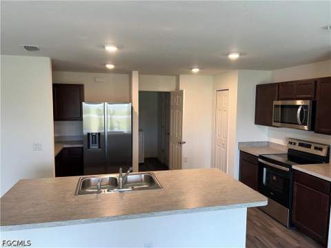 2912 NW 5th Pl, Cape Coral FL - photo 9 of 23