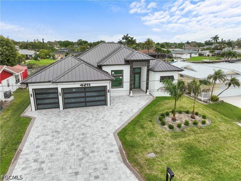3 bedroom SingleFamilyResidence at 4211 SE 1st Ave, Cape Coral, Cape Coral — photo 4