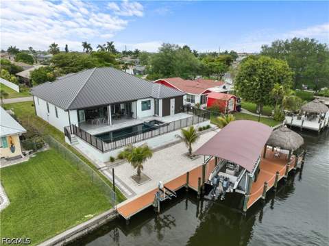 4211 SE 1st Ave, Cape Coral FL - photo 7 of 43