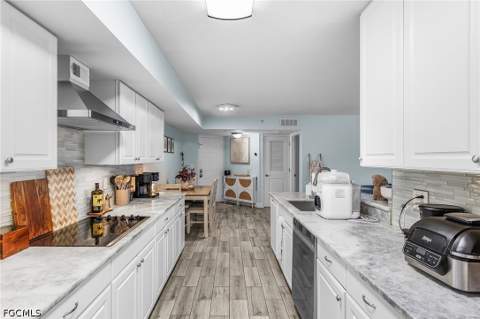 13621 Eagle Ridge Dr 1517, Fort Myers FL - photo 8 of 32