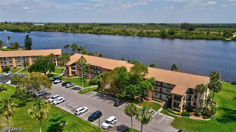 2 bedroom Condominium at 16000 Bay Pointe Blvd 307, Bay Pointe Yacht & Racquet Club, North Fort Myers — photo 3