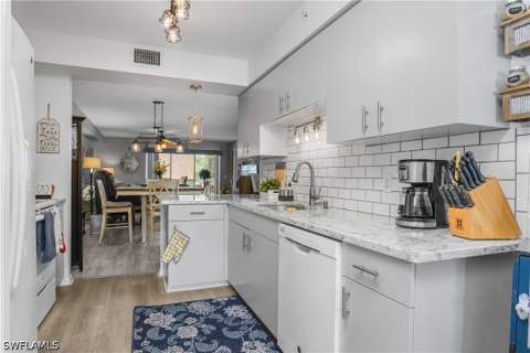 15475 Cedarwood Ln 203, Naples FL - photo 20 of 49