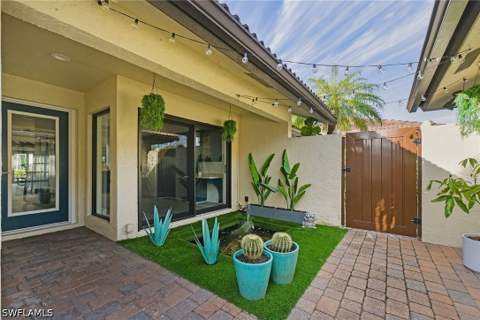 646 Augusta Blvd, Naples FL - photo 6 of 43