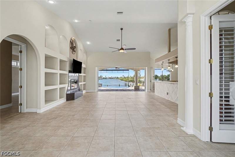 3 bedroom SingleFamilyResidence at 4214 Gulfstream Pkwy, Cape Coral, Cape Coral — photo 5