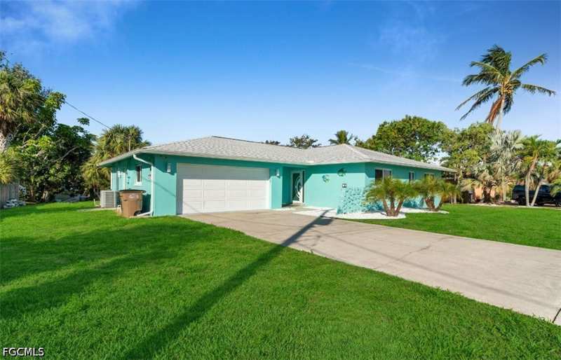 3 bedroom SingleFamilyResidence at 1609 SE 41st St, Cape Coral, Cape Coral — photo 1
