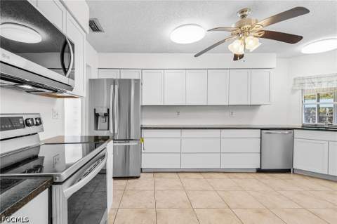 93 Glenmont Dr W, North Fort Myers FL - photo 10 of 36