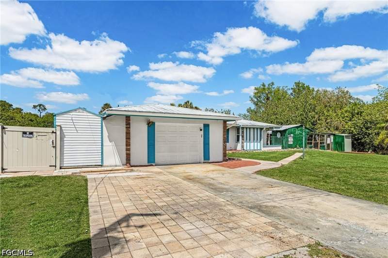2 bedroom SingleFamilyResidence at 93 Glenmont Dr W, North Fort Myers, North Fort Myers — photo 3