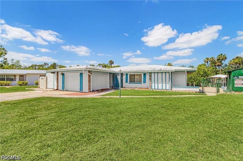 2 bedroom SingleFamilyResidence at 93 Glenmont Dr W, North Fort Myers, North Fort Myers — photo 4