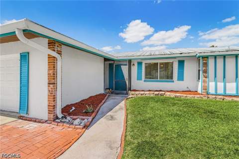 93 Glenmont Dr W, North Fort Myers FL - photo 6 of 36