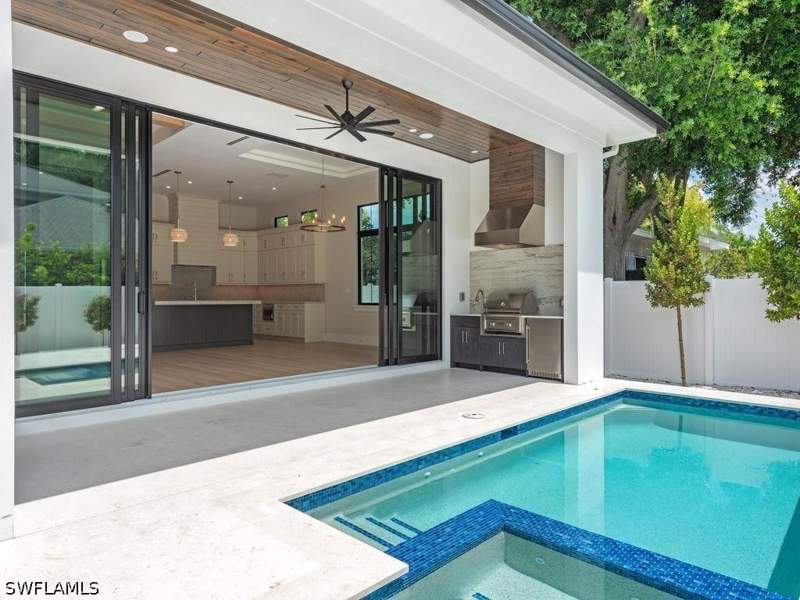 4 bedroom SingleFamilyResidence at 1102 9th Ave N, Lake Park, Naples — photo 5