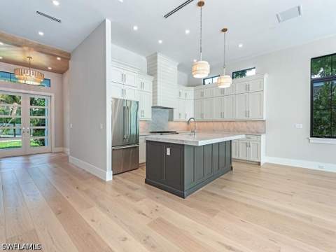 1102 9th Ave N, Naples FL - photo 6 of 49