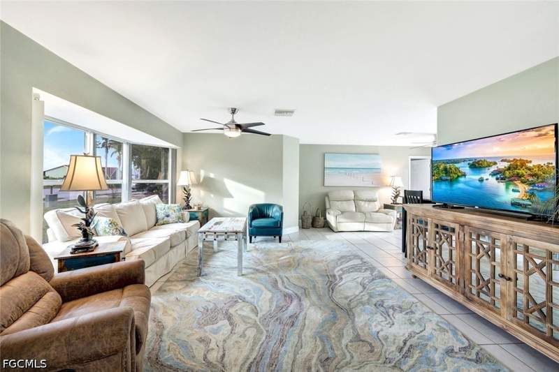 4 bedroom SingleFamilyResidence at 5103 Pelican Blvd, Cape Coral, Cape Coral — photo 4