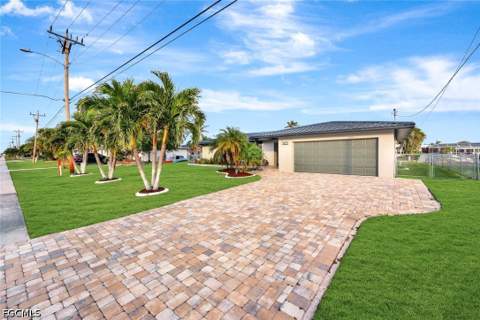 5103 Pelican Blvd, Cape Coral FL - photo 8 of 42