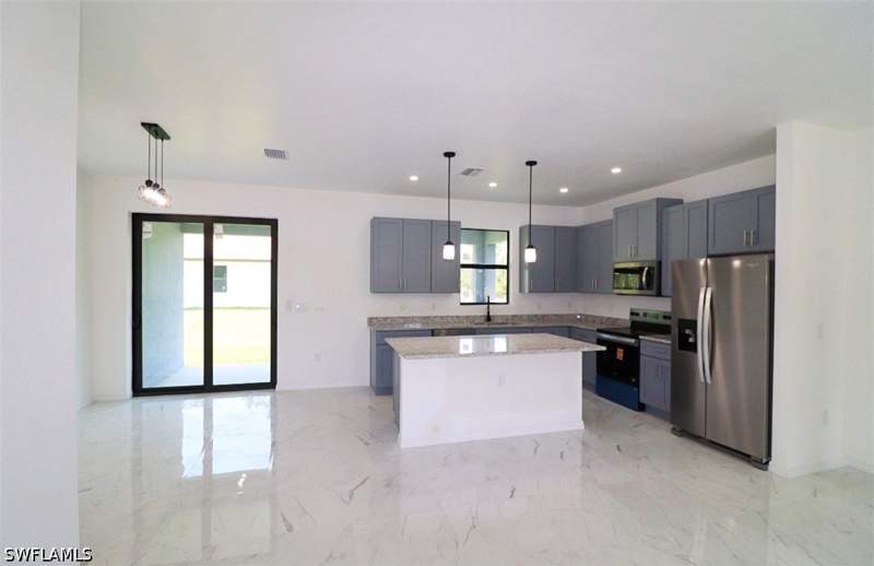 3 bedroom SingleFamilyResidence at 1507 W 11th St, Lehigh Acres, Lehigh Acres — photo 2