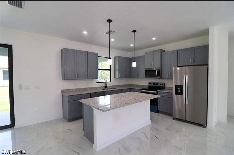 3 bedroom SingleFamilyResidence at 1507 W 11th St, Lehigh Acres, Lehigh Acres — photo 3