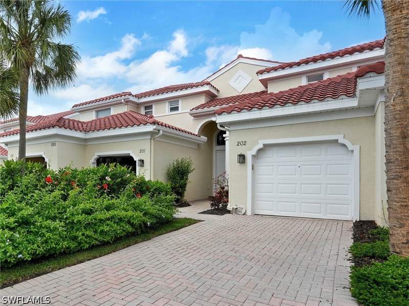 2 bedroom Condominium at 895 Eastham Way M202, Glenmoor Greens, Naples — photo 3