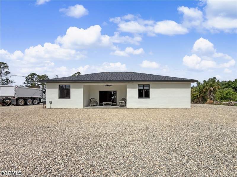 4 bedroom SingleFamilyResidence at 402 Thompson Ave, Lehigh Acres, Lehigh Acres — photo 3