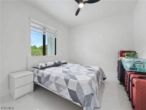 402 Thompson Ave, Lehigh Acres FL - photo 9 of 29