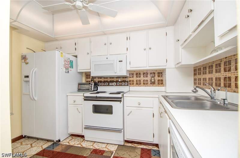 2 bedroom Condominium at 320 Seaview Ct 1011, South Seas Club Condo, Marco Island — photo 4