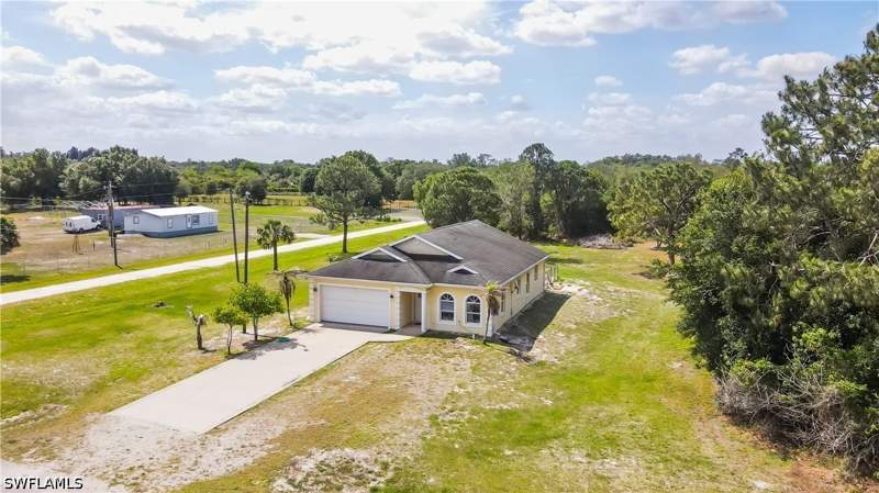 3 bedroom SingleFamilyResidence at 166 Pine Cone Ave, Montura Ranch Sec 14, Montura Ranches — photo 4