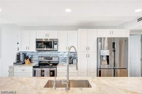11 Bluebill Ave 1101, Naples FL - photo 20 of 40