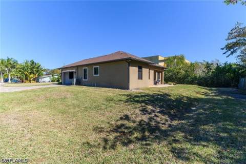 1386 Rosemary Ln, Naples FL - photo 13 of 25