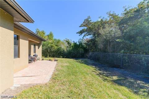 1386 Rosemary Ln, Naples FL - photo 15 of 25