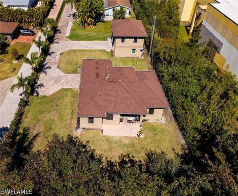1386 Rosemary Ln, Naples FL - photo 24 of 25