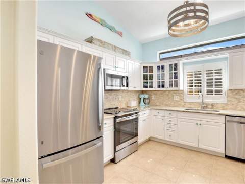 8647 Ibis Cove Cir, Naples FL - photo 10 of 50