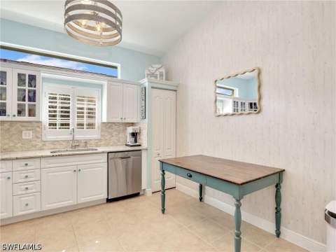 8647 Ibis Cove Cir, Naples FL - photo 9 of 50