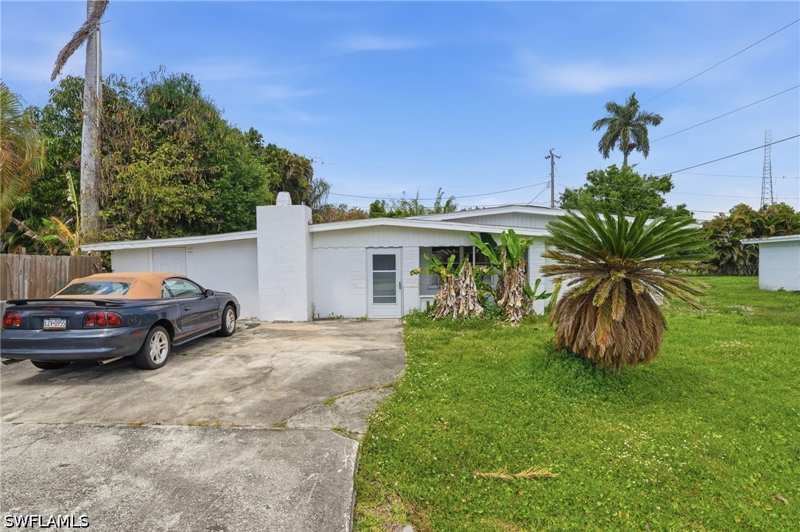 2 bedroom SingleFamilyResidence at 78 Victoria Dr, North Fort Myers, North Fort Myers — photo 1