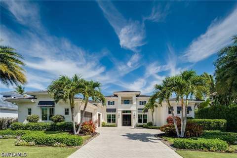 705 Wedge Dr, Naples FL - photo 16 of 18