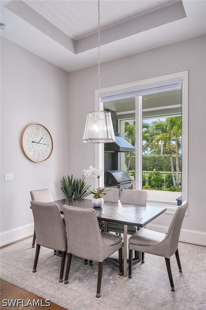 4 bedroom SingleFamilyResidence at 705 Wedge Dr, Moorings, Naples — photo 4