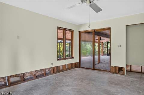 3460/3480 River Run Ln, Fort Myers FL - photo 12 of 49