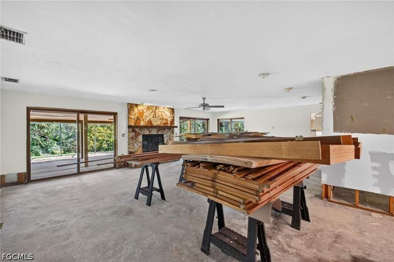 3 bedroom SingleFamilyResidence at 3460/3480 River Run Ln, Buckingham, Fort Myers — photo 5