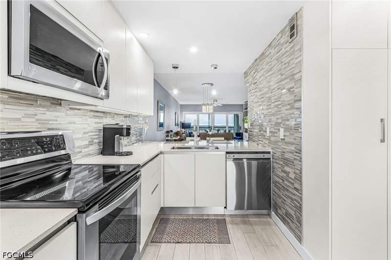 2 bedroom Condominium at 8402 Estero Blvd 704, Islands End Condo, Fort Myers Beach — photo 5