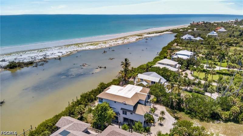 4 bedroom SingleFamilyResidence at 6007 Clam Bayou Ln, White Heron Subdivision, Sanibel — photo 3