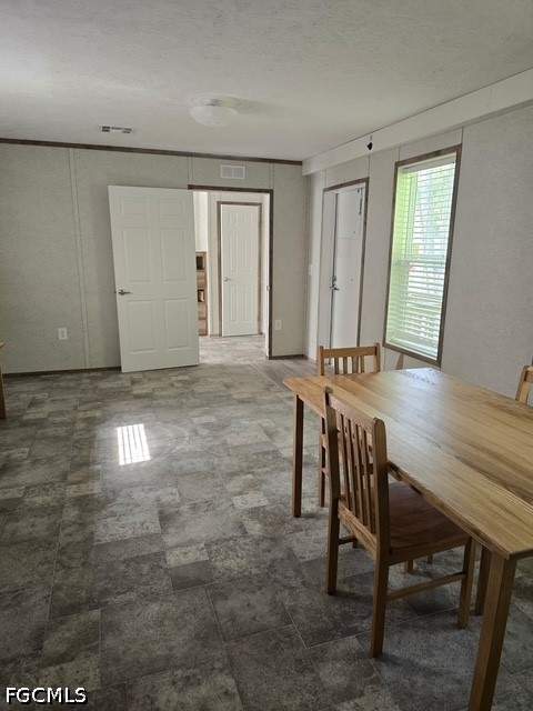 2 bedroom ManufacturedHome at 370 San Bernardino St, North Fort Myers, North Fort Myers — photo 2
