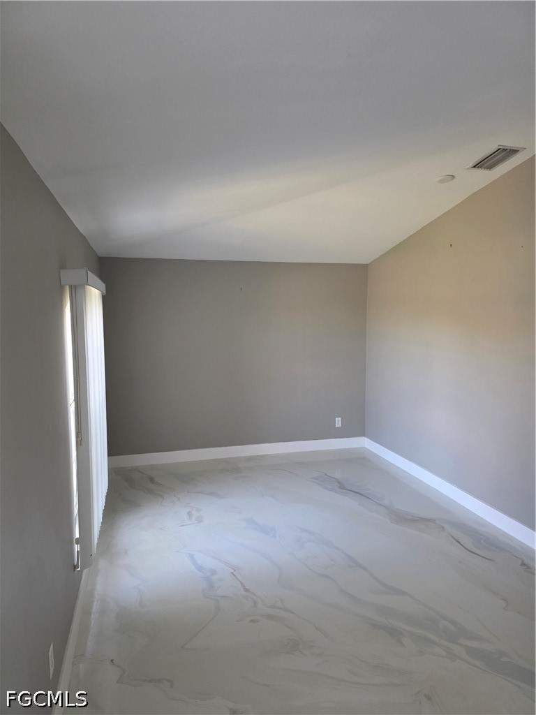 3 bedroom SingleFamilyResidence at 410 NW 11th Ter, Cape Coral, Cape Coral — photo 5