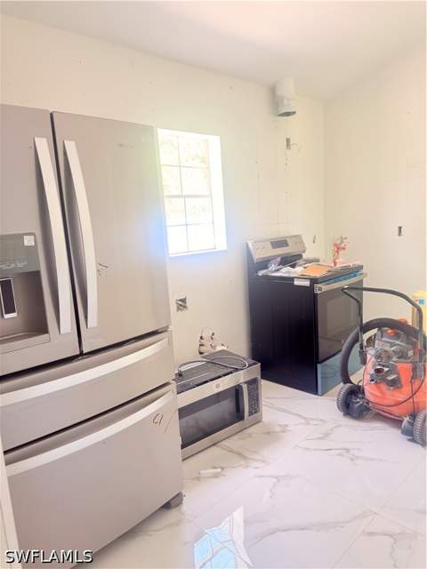 1215 Hamilton Ave, Lehigh Acres FL - photo 12 of 41