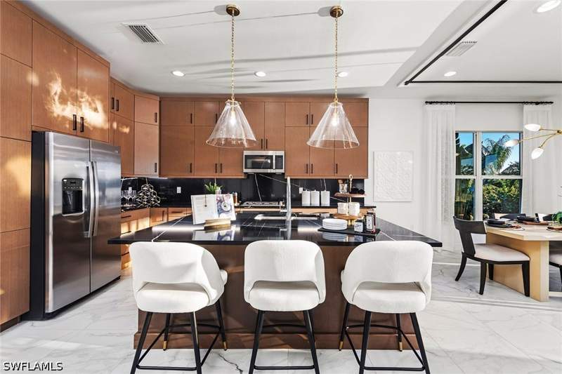 2 bedroom SingleFamilyResidence at 2550 Kingfisher Dr, Valencia Sky, Naples — photo 2