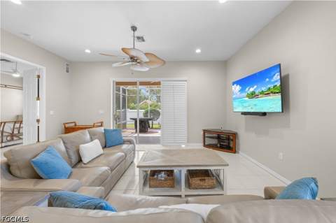 5472 Peppertree Dr, Fort Myers FL - photo 17 of 36