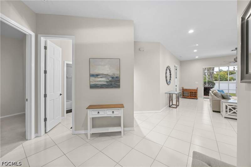 2 bedroom Attached at 5472 Peppertree Dr, Hummingbird Hammock Condo Phase 1, Fort Myers — photo 5
