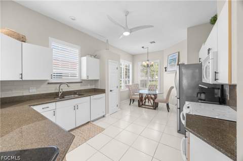 5472 Peppertree Dr, Fort Myers FL - photo 7 of 36