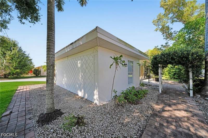 3 bedroom SingleFamilyResidence at 4118 SE 3rd Ave, Cape Coral, Cape Coral — photo 3