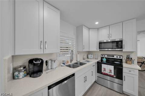 4118 SE 3rd Ave, Cape Coral FL - photo 9 of 39