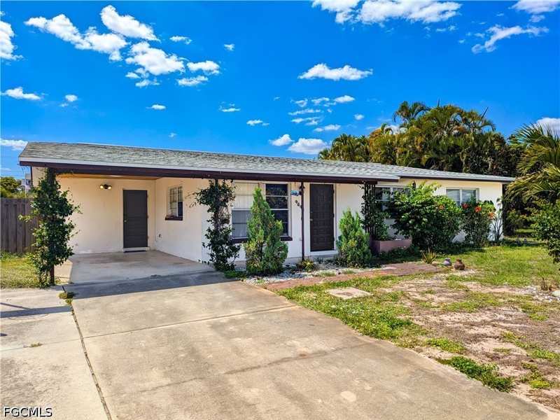 3 bedroom SingleFamilyResidence at 4848 Ipswitch Ct, Bowling Green, Fort Myers — photo 1
